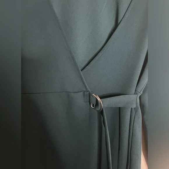 Fashion Nova The Night Has Just Begun Romper Hunter Green Size Medium - Picture 7 of 11